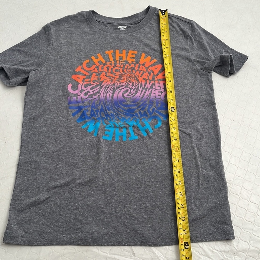 Old Navy gray multicolor rainbow catch the wave short sleeve graphic t-shirt - Picture 3 of 6